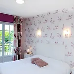 Logis Chez Germaine Hotel Geüs-d'Oloron