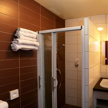 ホテル Logis Chez Germaine Geüs-d'Oloron