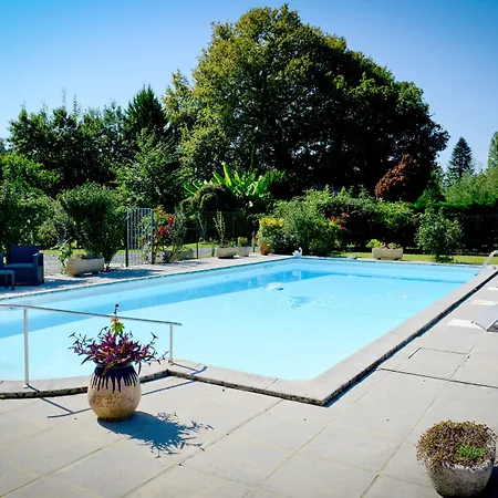 Logis Chez Germaine Hotel