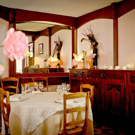 Logis Chez Germaine ホテル 2*