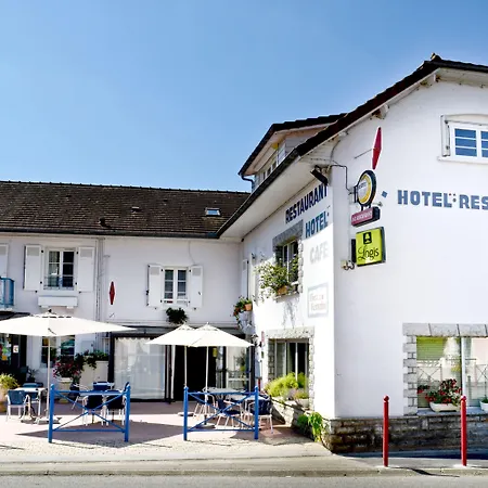 Hotel Logis Chez Germaine Geüs-d'Oloron