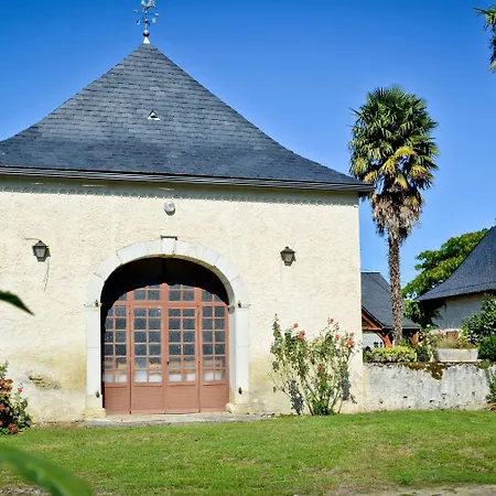 ホテル Logis Chez Germaine Geüs-d'Oloron