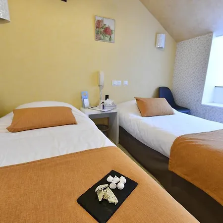 Logis Chez Germaine ホテル 2*