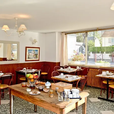 Hotel Logis Chez Germaine 2*