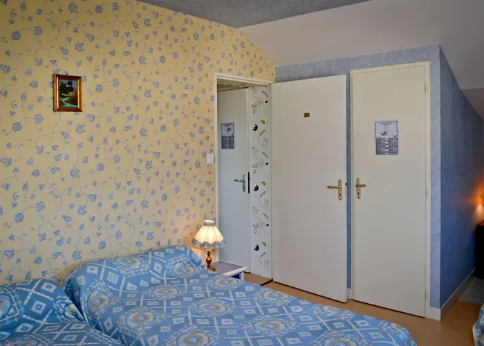 Logis Chez Germaine فندق Geüs-d'Oloron