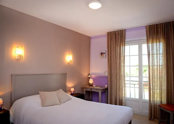 Logis Chez Germaine 2* Geüs-d'Oloron