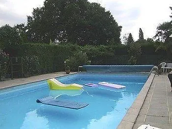 Logis Chez Germaine Otel 2*