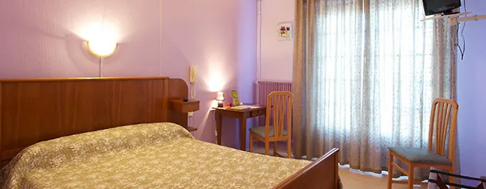 Logis Chez Germaine 2* Geüs-d'Oloron