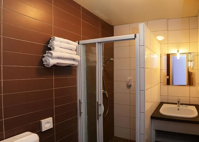 فندق Logis Chez Germaine Geüs-d'Oloron