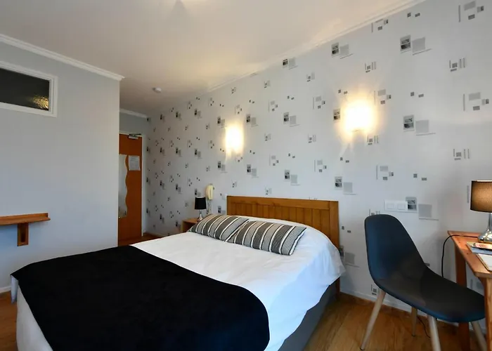 فندق Logis Chez Germaine Geüs-d'Oloron